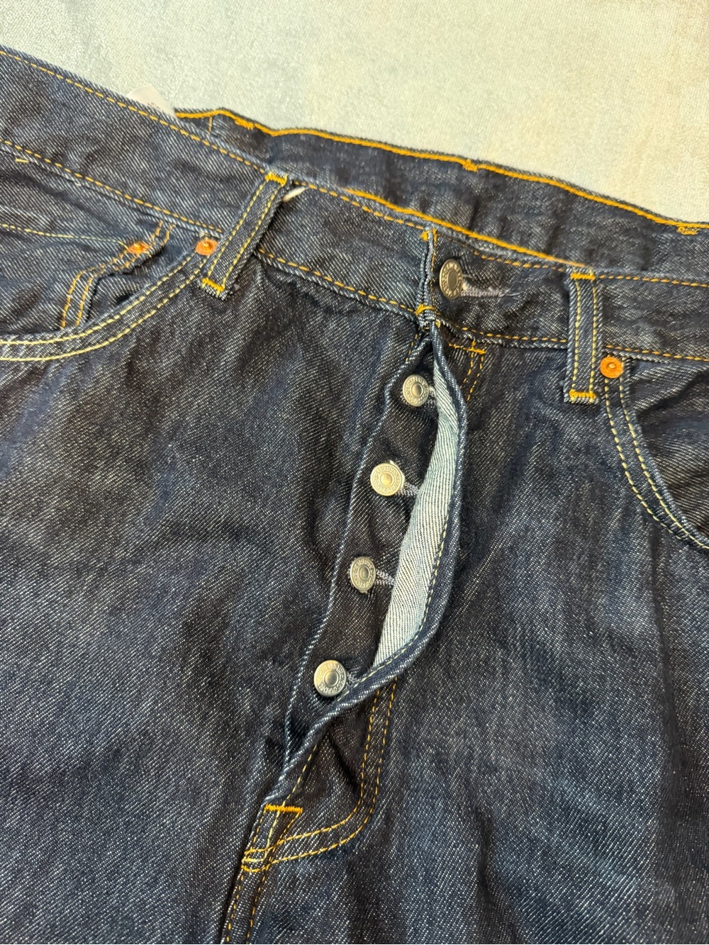 Levi's Men's Indigo Straight Jeans with Contrast Stitching - Picture 4 of 5